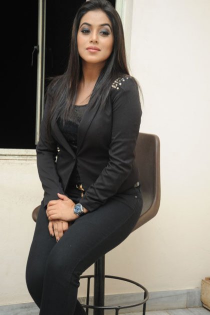 Poorna-at-Nuvvala-Nenila-Audio-Launch